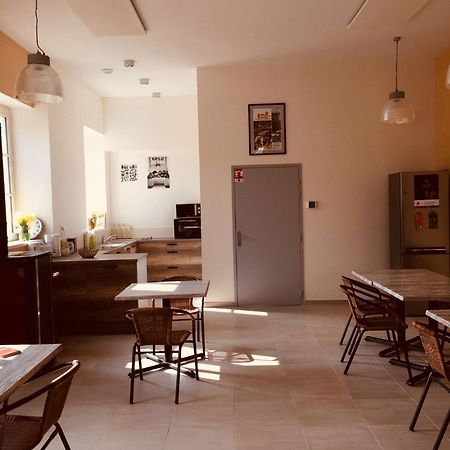 L'Auberge De Треньи Экстерьер фото